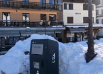 Megève - Corbeille connectée compactante sur dalle béton