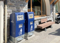 Corbeille compactrice solaire Mr Fill connectée Megève